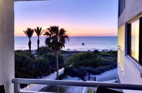 Siesta Key House | Siesta Sands Beach Resort 4th Floor with Elevator