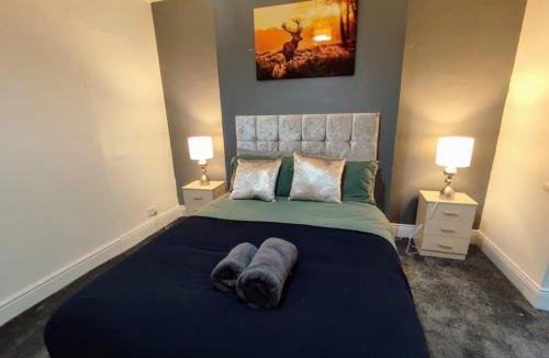 Blyth Apartment | Sigma Deluxe Home, Free Gaming