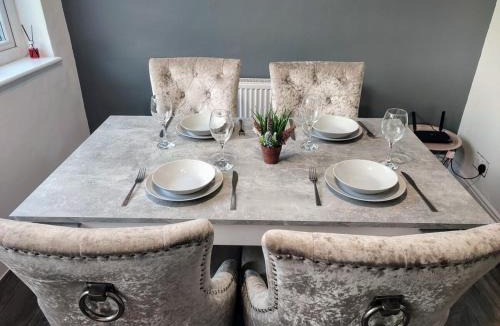 Blyth Apartment | Sigma Deluxe Home, Free Gaming