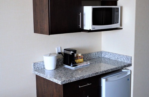 Melville Hotel | Sigma Inn & Suites Melville