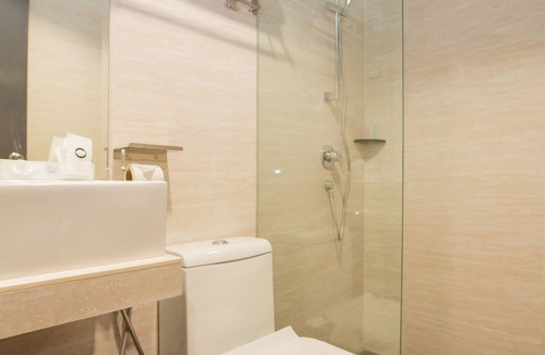 Kampung Bahasa Kapor Hotel | Signature 1 Hotel