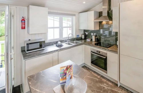 Milford on Sea Ski Chalet | Signature 2 Plus Lodge