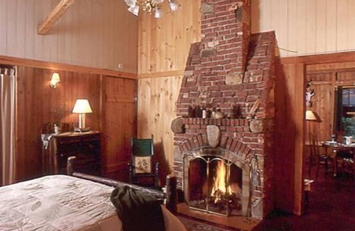 Meacham House | Signature Cabin 2 with Lake View