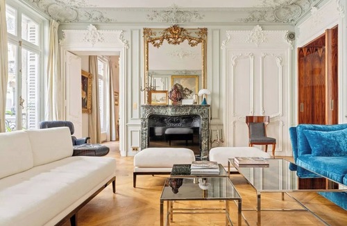 Quartier Saint-Georges Apartment | Signature Collection-Timeless luxury combined with key services and experiences