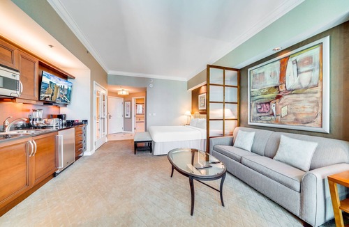 Las Vegas Hotel | Signature Deluxe Balcony Studio by Jet Luxury