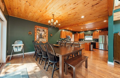 Thayerville House | Signature Lakefront w/Dock & Pool Table