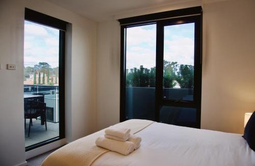 Heidelberg Heights Apartment | Signature Suite - 2BR 2Bath Stay
