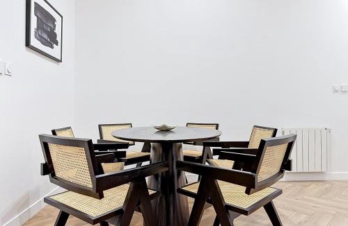 Les Cordeliers Apartment | Signature suite - 3BR - Hyper Centre - 6p