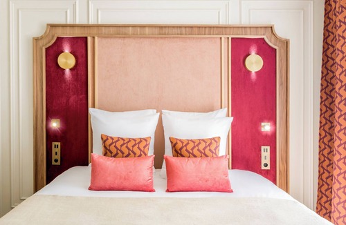 Grenelle Apartment | Signature Suite Eiffel Tower terrace