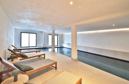 Neauphle-le-Chateau Villa | Signature Villa Heated Pool - Welkeys