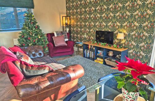 Easterside House | Silent Springs