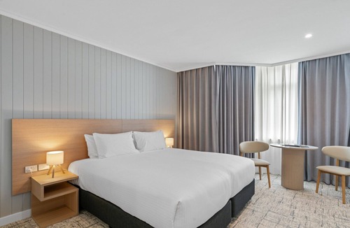 Newport Hotel | Silkari Mirage Newport