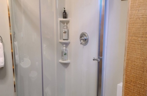 Mooresville Bed & Breakfast | Silly Chickens Lodge B&B