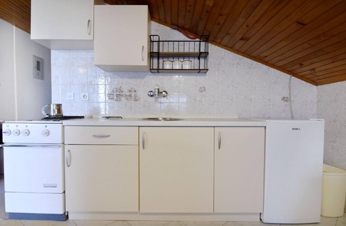 Basanija Apartment | Silva holiday flat near the beach with terrace