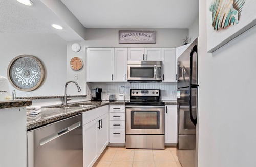 Orange Beach Condo | Silver Beach 503 | Gulf-Front + Pet-Friendly & Outdoor Pool