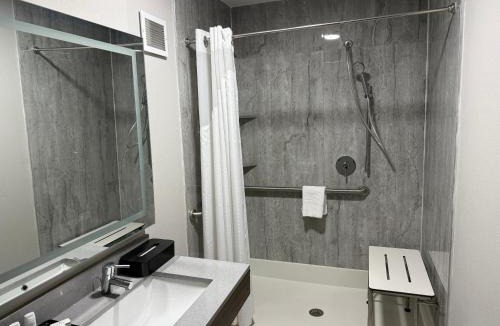 Saint Joseph Hotel | Silver Beach Hotel