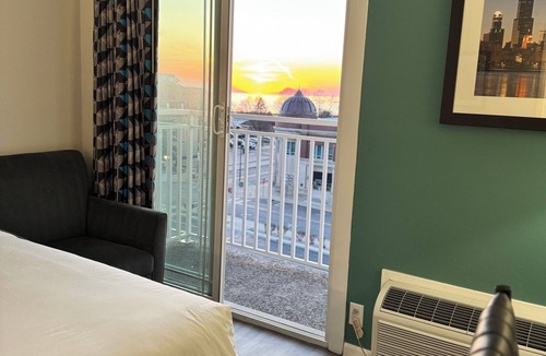 Saint Joseph Hotel | Silver Beach Hotel