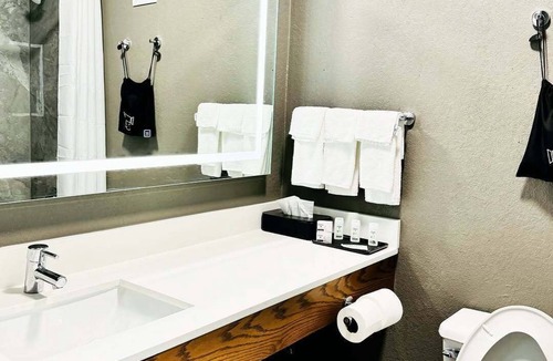 Saint Joseph Hotel | Silver Beach Hotel