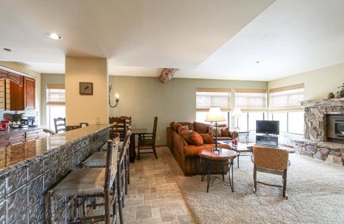 Mammoth Lakes Apartment | Silver Bear #22 condo