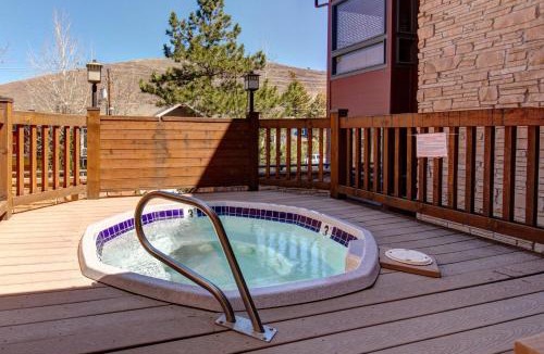 North Park City Apartment | Silver Cliff Village 205