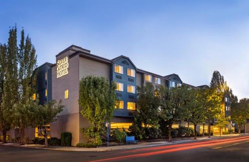 Uptown Hotel | Silver Cloud Hotel - Portland