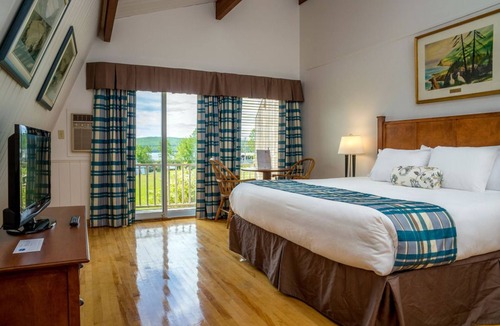 Baddeck Hotel | Silver Dart Lodge