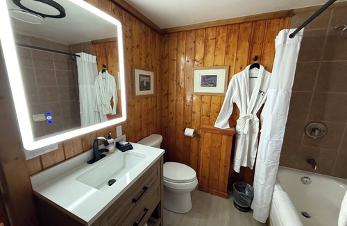 Salt Lake Mountain Resorts Cabin | Silver Fork Lodge and Restaurant