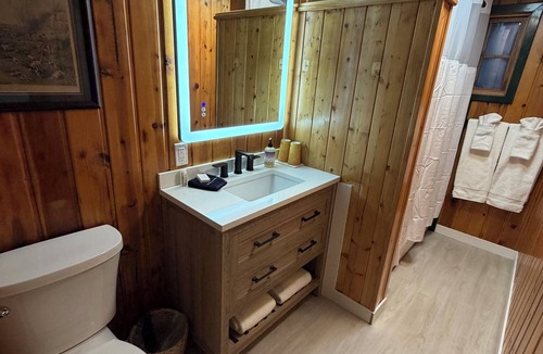 Salt Lake Mountain Resorts Cabin | Silver Fork Lodge and Restaurant