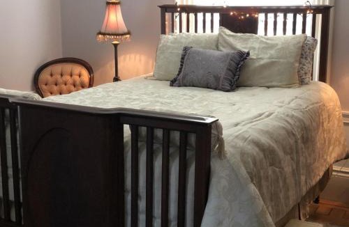 Dover Bed & Breakfast | Silver Fountain Inn