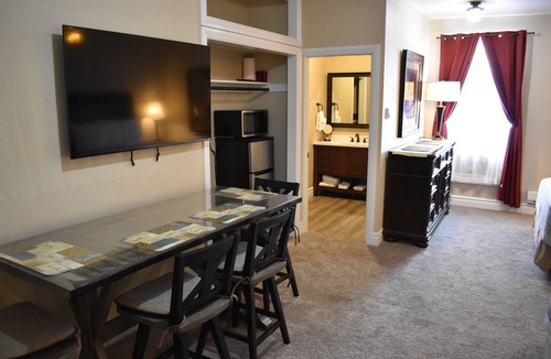 St. Anthony Hotel | Silver Horseshoe Inn