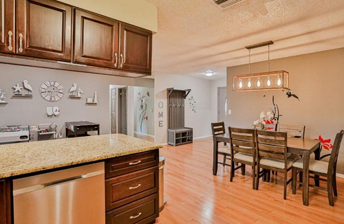 Palm Harbor House | Silver Lagoon