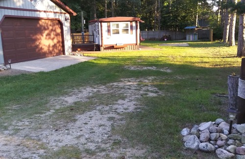 Mears Cottage | Silver Lake, 2 bedroom 1 bath, short walk to Upper Silver Lake beach access