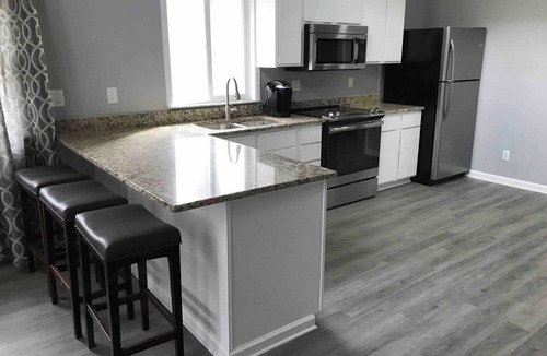 Mears House | Silver Lake get away-Waterfront fun
