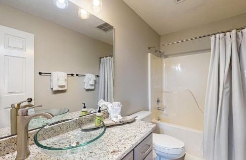 Table Rock Apartment | Silver Linings at Pointe Royale
