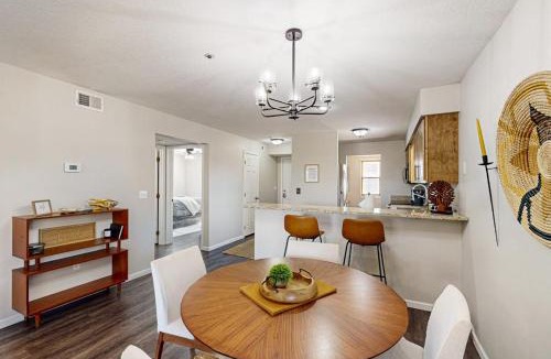 Table Rock Apartment | Silver Linings at Pointe Royale