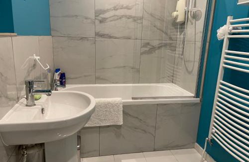 Mildenhall Bed & Breakfast | Silver Lodge Guest House