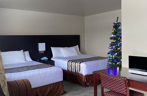 Haliburton Hotel | Silver Maple Motel