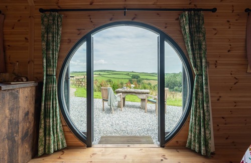 Newton Ferrers Cabin | Silver Moon - a cabin that sleeps 2 guests