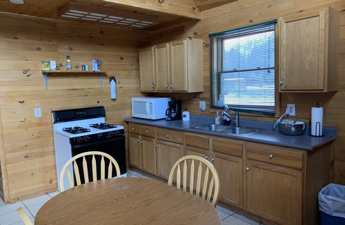 Pelkie Cabin | Silver Mountain Cabins #2 (sleeps 9)