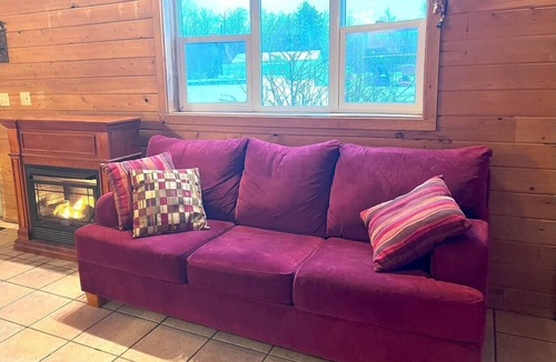 Pelkie Cabin | Silver Mountain Cabins #4 (King Bed, sleeps 9)