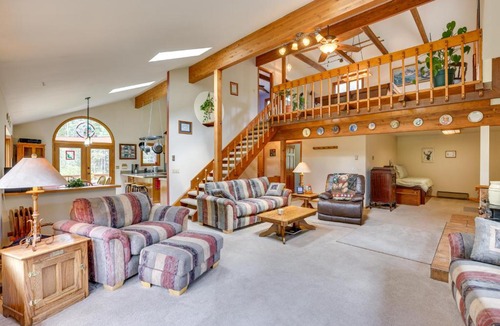 Silver Plume House | Silver Plume Mountain Haven with Views & Deck!