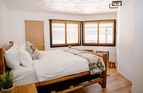 Easton Cabin | Silver Ridge Ranch