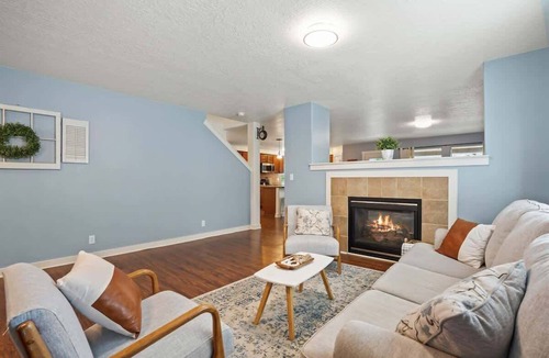 Nampa House | Silver River Retreat Large Home! Community Pool