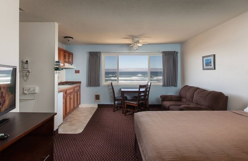 Rockaway Beach Hotel | Silver Sands Motel