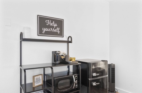 Westport Hotel | Silver Sands Motel