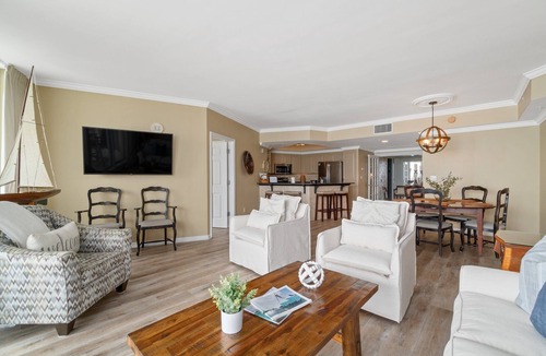 Destin Condo | Silver Shells Resort, St. Maarten - Beachfront, Beautiful views, Unit 707