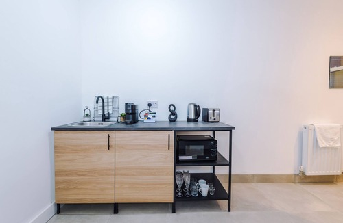 Bury Apartment | Silver Sreet | Single Apartments