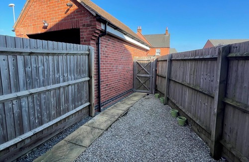 Ashby-de-la-Zouch House | Silver Stag Properties, Comfy 2 BR Home in Ashby