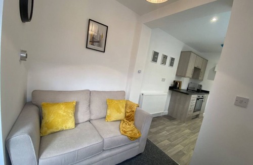 Swadlincote Apartment | Silver Stag Properties, Self-Contained Suite