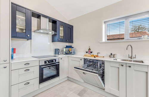 Snarestone Cabin | Silver Stag Properties, 2 BR Limestone Lodge